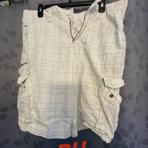 Mens shorts and Pajama pants. - Picture 5 of 6